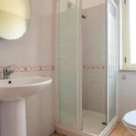Amazing Apartment In Isca Marina